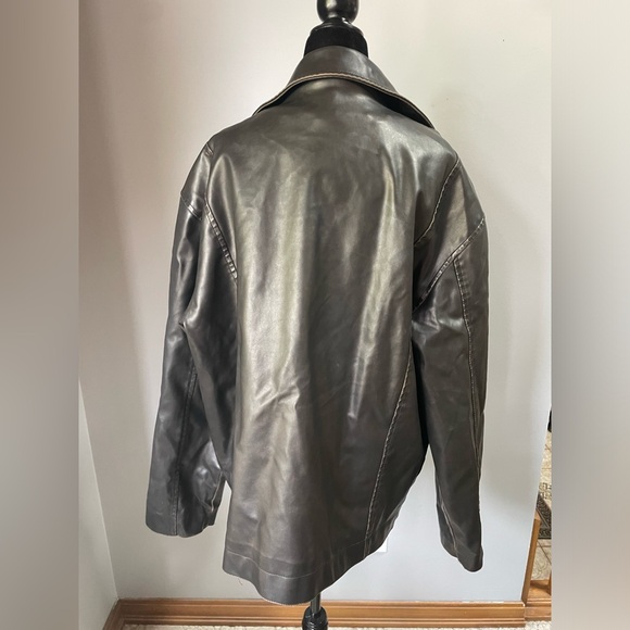 Oversized Lee Pleather Jacket (L) - Picture 4 of 9